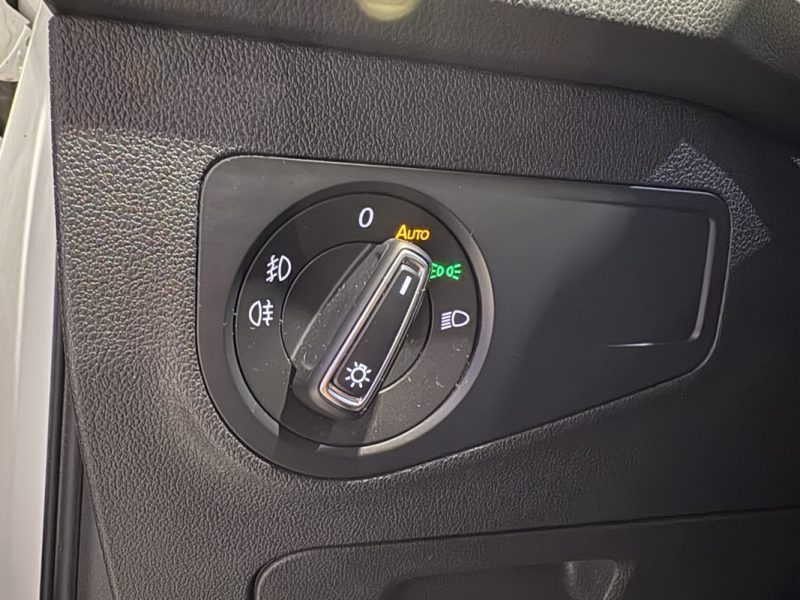 Volkswagen Tiguan  2.0 TDI 150ch  R-LINE - Sellerie cuir - boite automatique -fuLL LED 