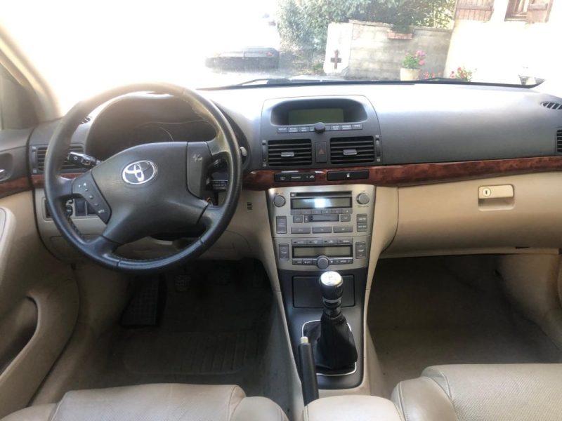 TOYOTA AVENSIS 177 D-4D CLEAN POWER 2006