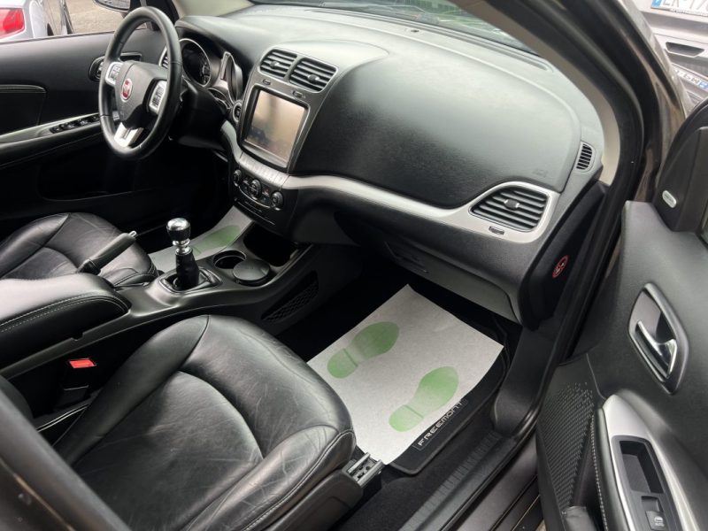 FIAT FREEMONT 2.0 MULTIJET 170 Cv 4x2 CUIR GPS CAMERA 7 PLACES SON ALPINE 88 500 Km - GARANTIE 1 AN