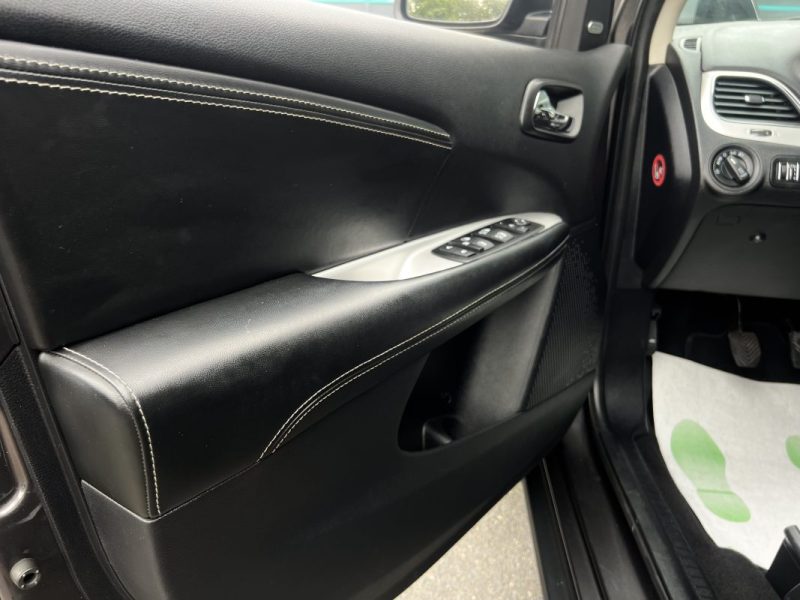 FIAT FREEMONT 2.0 MULTIJET 170 Cv 4x2 CUIR GPS CAMERA 7 PLACES SON ALPINE 88 500 Km - GARANTIE 1 AN