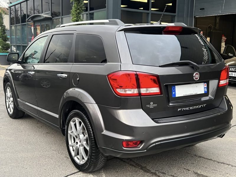 FIAT FREEMONT 2.0 MULTIJET 170 Cv 4x2 CUIR GPS CAMERA 7 PLACES SON ALPINE 88 500 Km - GARANTIE 1 AN