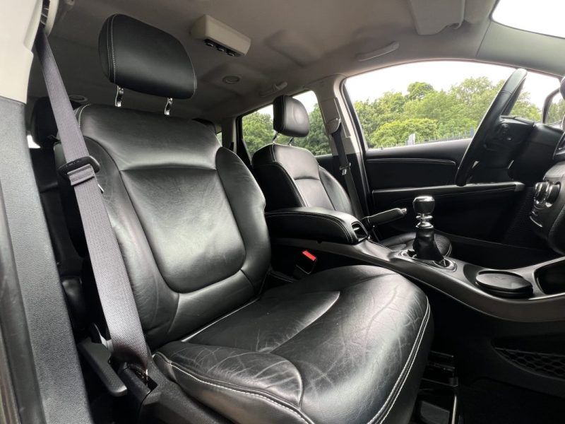 FIAT FREEMONT 2.0 MULTIJET 170 Cv 4x2 CUIR GPS CAMERA 7 PLACES SON ALPINE 88 500 Km - GARANTIE 1 AN