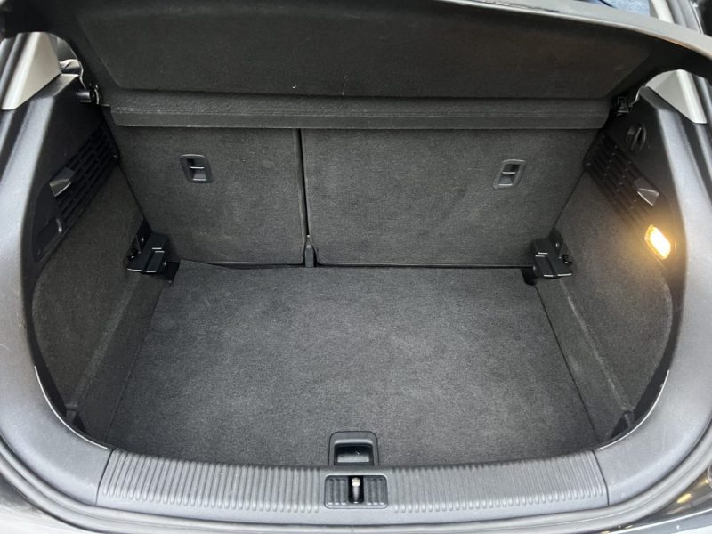 AUDI A1 SPORTBACK AMBITION LUXE 1.6 TDI 90 Cv 1ERE MAIN / BOITE AUTOMATIQUE 5 PORTES - GARANTIE 1 AN