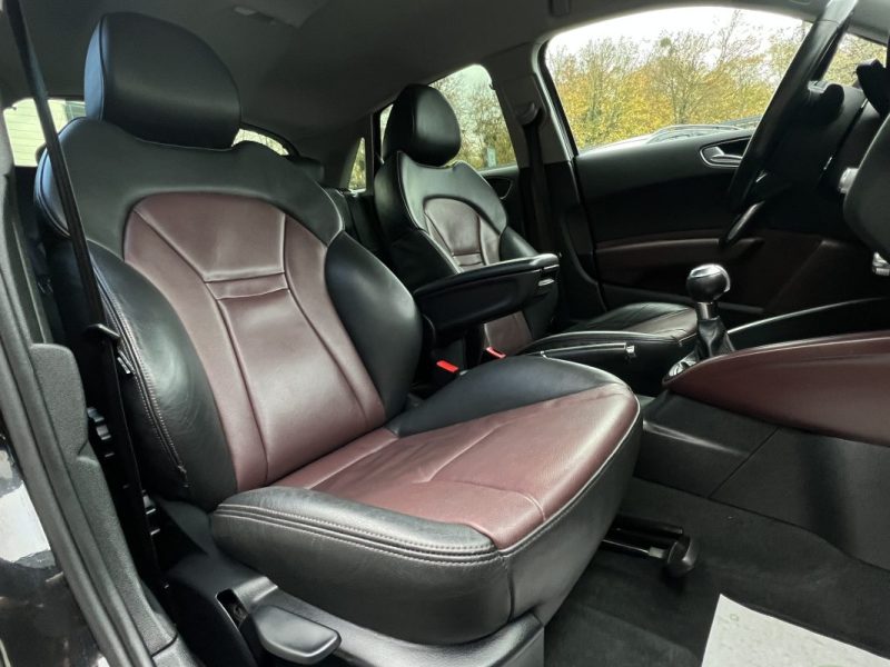 AUDI A1 SPORTBACK AMBITION LUXE 1.6 TDI 90 Cv 1ERE MAIN / BOITE AUTOMATIQUE 5 PORTES - GARANTIE 1 AN