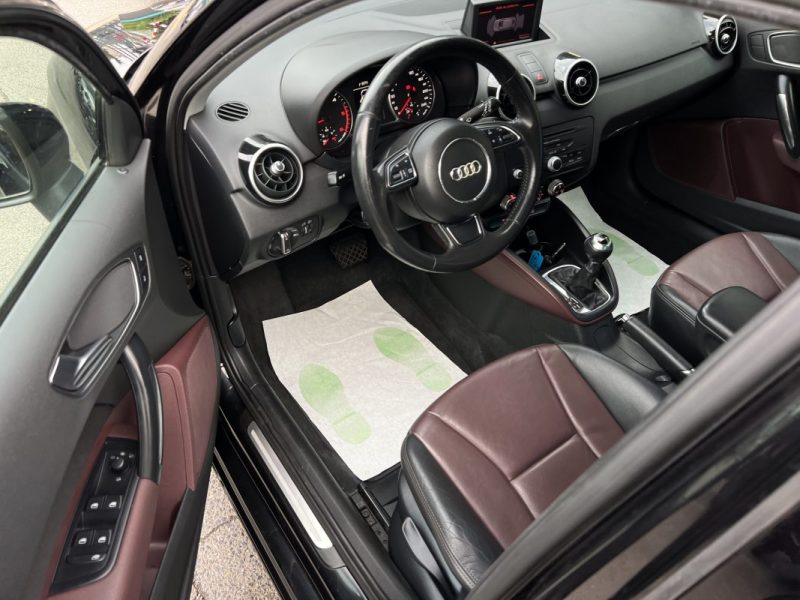 AUDI A1 SPORTBACK AMBITION LUXE 1.6 TDI 90 Cv 1ERE MAIN / BOITE AUTOMATIQUE 5 PORTES - GARANTIE 1 AN