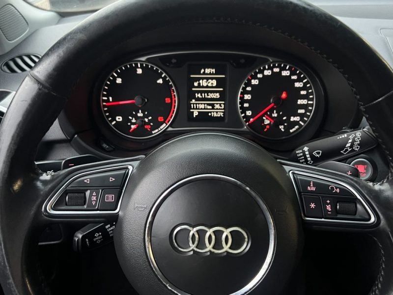 AUDI A1 SPORTBACK AMBITION LUXE 1.6 TDI 90 Cv 1ERE MAIN / BOITE AUTOMATIQUE 5 PORTES - GARANTIE 1 AN