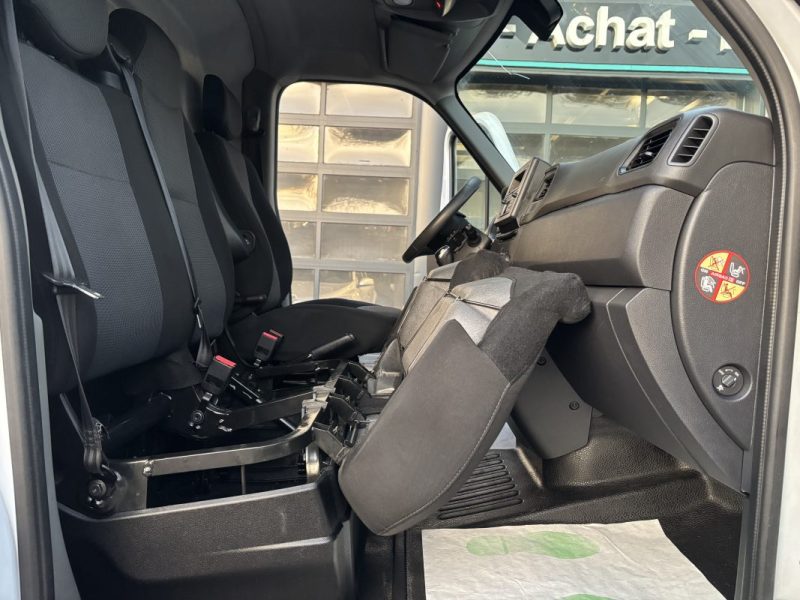 RENAULT MASTER III PHASE 2 FOURGON GRAND CONFORT 2.3 DCI 135 Cv F3500 L3H3 3 PLACES - GARANTIE 1 AN