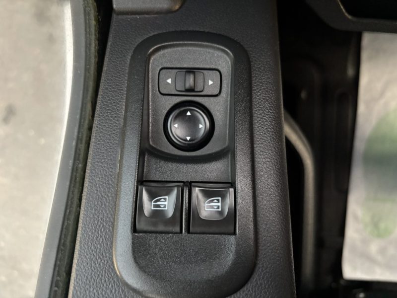 RENAULT MASTER III PHASE 2 FOURGON GRAND CONFORT 2.3 DCI 135 Cv F3500 L3H3 3 PLACES - GARANTIE 1 AN