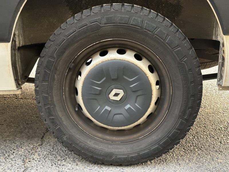 RENAULT MASTER III PHASE 2 FOURGON GRAND CONFORT 2.3 DCI 135 Cv F3500 L3H3 3 PLACES - GARANTIE 1 AN