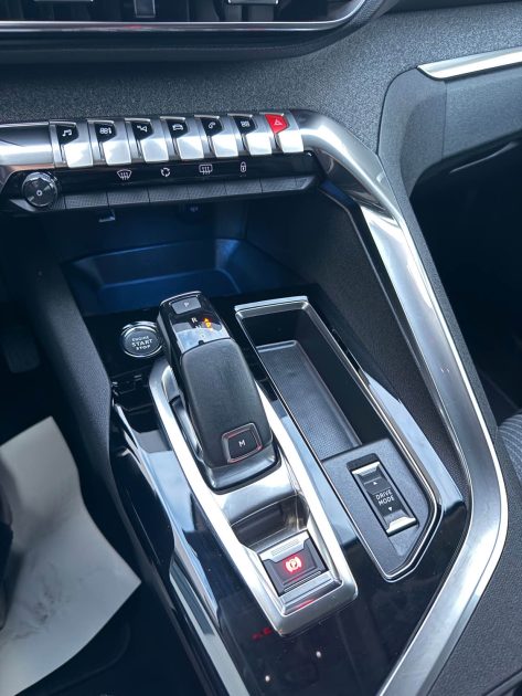 PEUGEOT 3008 - 2 1.2 PURETECH 130CH S&S ALLURE PACK EAT8 GARANTIE 12 MOIS 2022