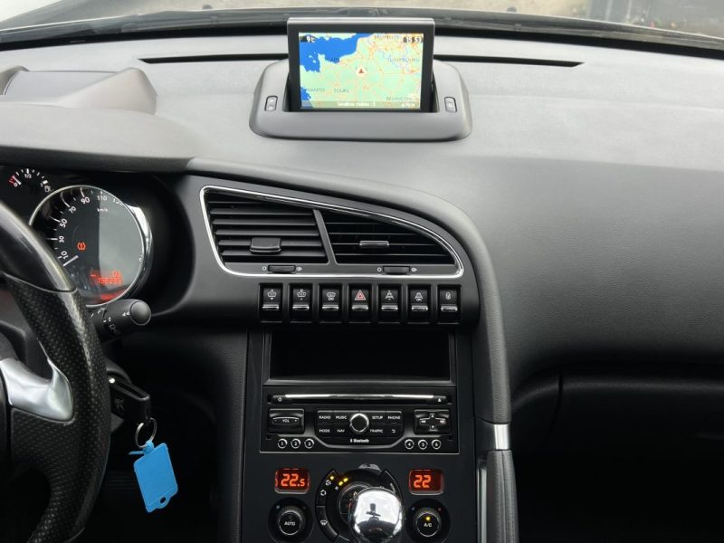 PEUGEOT 3008 (2) FELINE 1.6 Hdi 120 BOITE AUTO CUIR TOIT PANO ATTELAGE GPS CritAir2- GARANTIE 1 AN