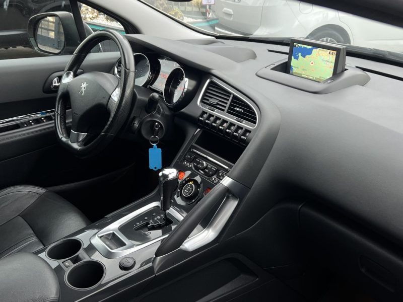 PEUGEOT 3008 (2) FELINE 1.6 Hdi 120 BOITE AUTO CUIR TOIT PANO ATTELAGE GPS CritAir2- GARANTIE 1 AN