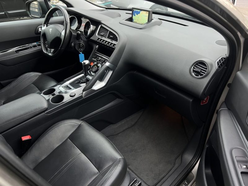PEUGEOT 3008 (2) FELINE 1.6 Hdi 120 BOITE AUTO CUIR TOIT PANO ATTELAGE GPS CritAir2- GARANTIE 1 AN