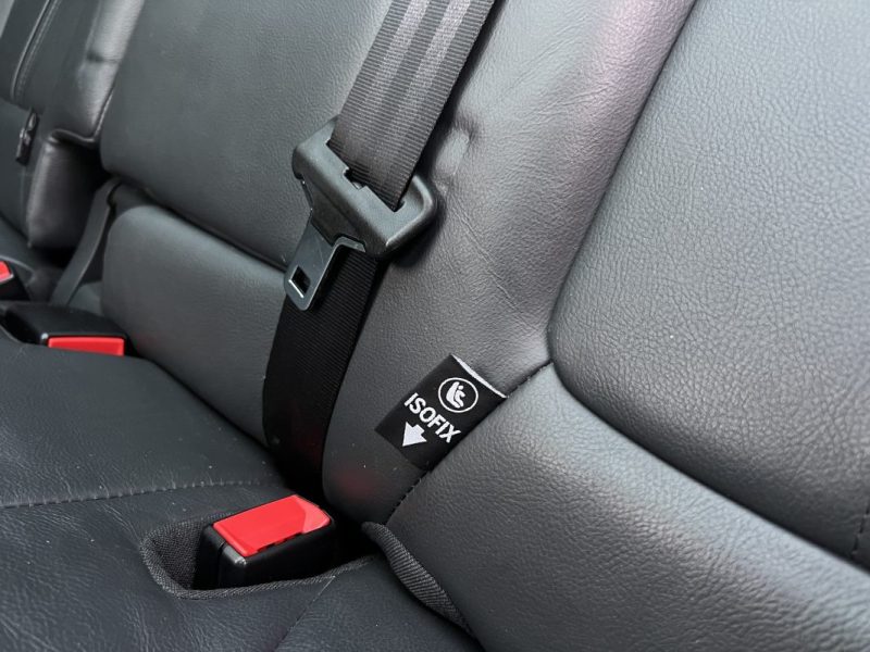 PEUGEOT 3008 (2) FELINE 1.6 Hdi 120 BOITE AUTO CUIR TOIT PANO ATTELAGE GPS CritAir2- GARANTIE 1 AN