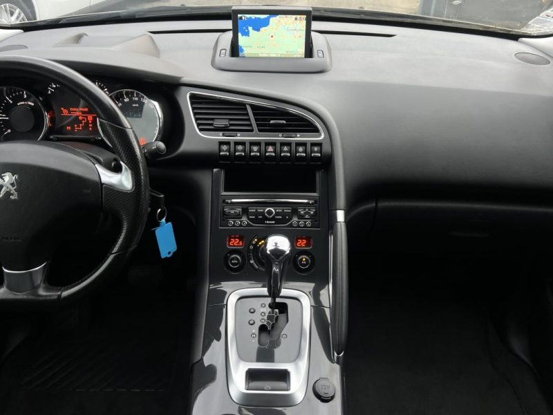 PEUGEOT 3008 (2) FELINE 1.6 Hdi 120 BOITE AUTO CUIR TOIT PANO ATTELAGE GPS CritAir2- GARANTIE 1 AN