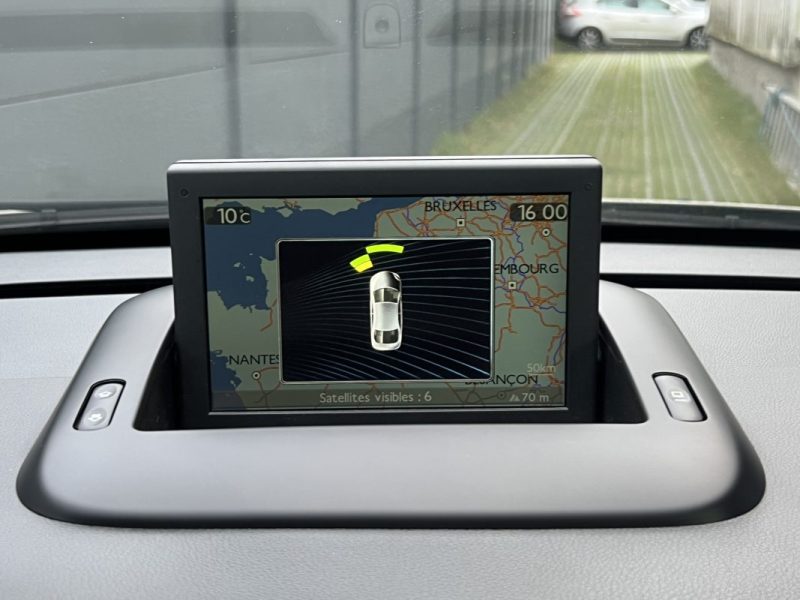 PEUGEOT 3008 (2) FELINE 1.6 Hdi 120 BOITE AUTO CUIR TOIT PANO ATTELAGE GPS CritAir2- GARANTIE 1 AN