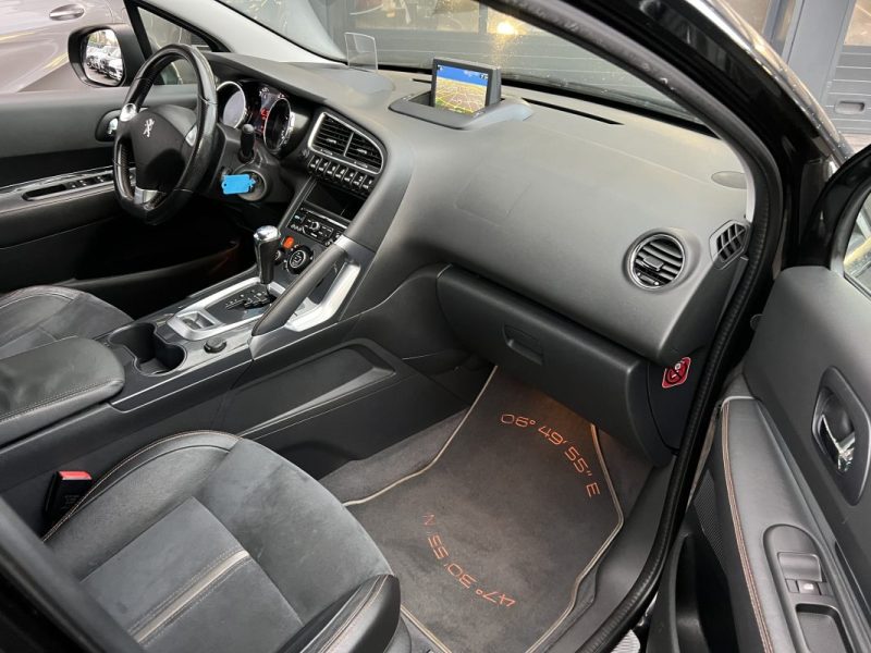 PEUGEOT 3008 (2) CROSSWAY 1.6 Hdi 120 BOITE AUTO CUIR TOIT PANO ATTELAGE GPS CritAir2- GARANTIE 1 AN