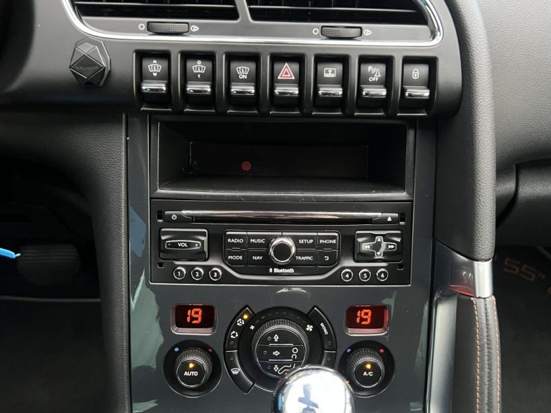 PEUGEOT 3008 (2) CROSSWAY 1.6 Hdi 120 BOITE AUTO CUIR TOIT PANO ATTELAGE GPS CritAir2- GARANTIE 1 AN