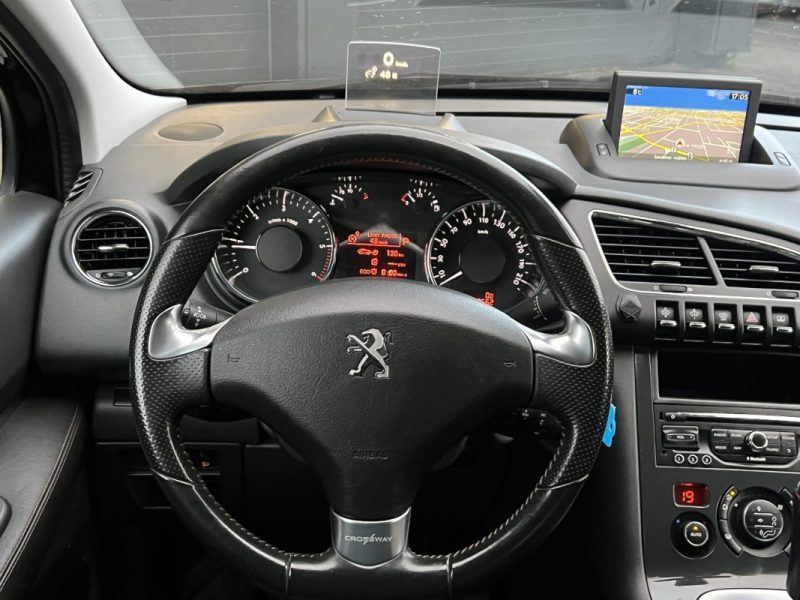PEUGEOT 3008 (2) CROSSWAY 1.6 Hdi 120 BOITE AUTO CUIR TOIT PANO ATTELAGE GPS CritAir2- GARANTIE 1 AN