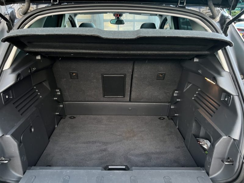 PEUGEOT 3008 (2) CROSSWAY 1.6 Hdi 120 BOITE AUTO CUIR TOIT PANO ATTELAGE GPS CritAir2- GARANTIE 1 AN