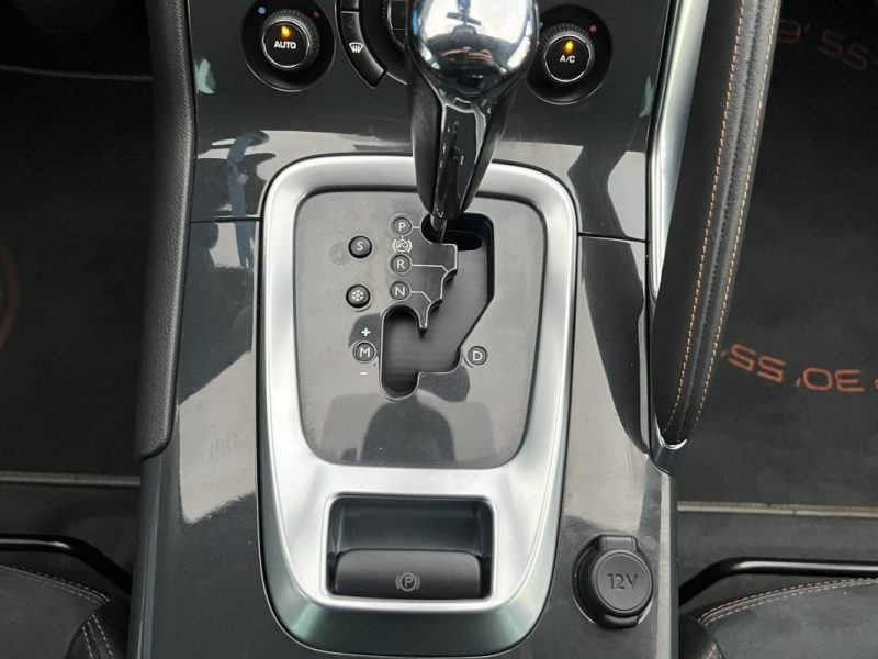 PEUGEOT 3008 (2) CROSSWAY 1.6 Hdi 120 BOITE AUTO CUIR TOIT PANO ATTELAGE GPS CritAir2- GARANTIE 1 AN