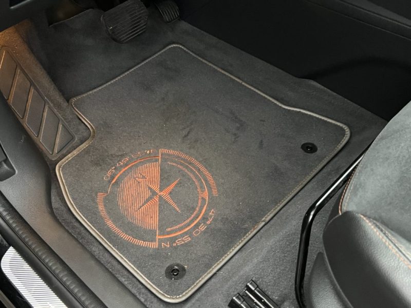 PEUGEOT 3008 (2) CROSSWAY 1.6 Hdi 120 BOITE AUTO CUIR TOIT PANO ATTELAGE GPS CritAir2- GARANTIE 1 AN