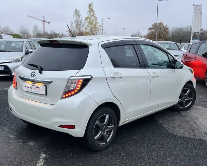 TOYOTA YARIS III HYBRID 1.5 DESIGN 100h