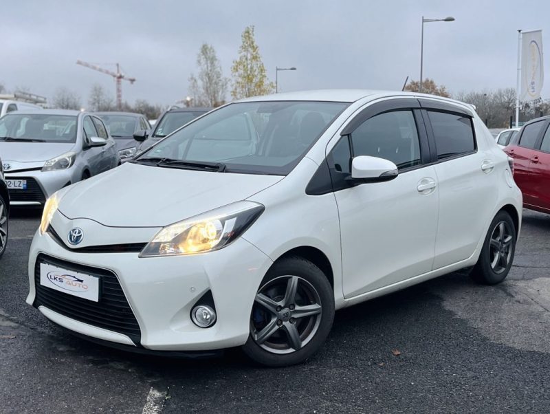 TOYOTA YARIS III HYBRID 1.5 DESIGN 100h