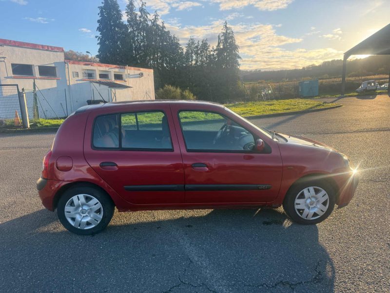 RENAULT CLIO AUTHENTIQUE 1.5 DCI 65 2003