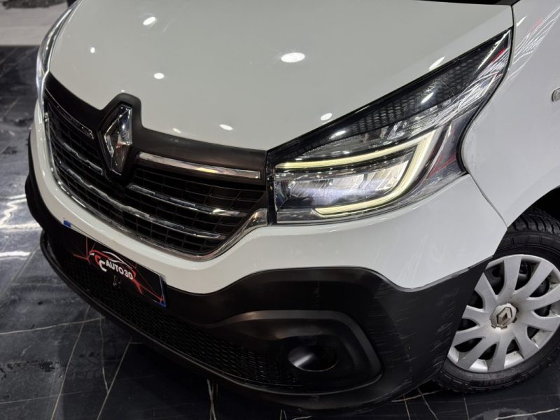 RENAULT TRAFIC 3  L1H1 1200 2.0 DCI 120CH CONFORT E6 2019 TTC