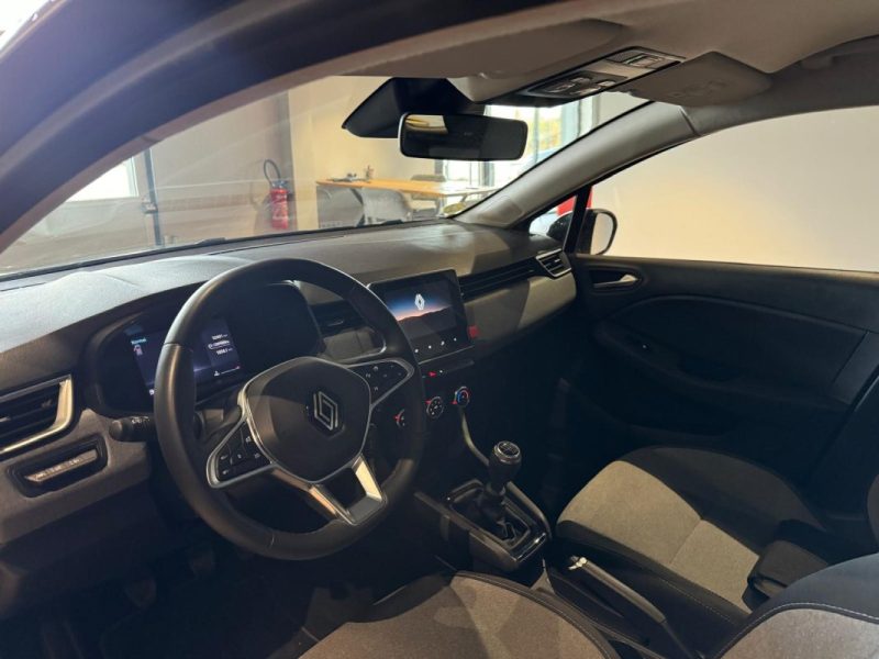 RENAULT CLIO 5 1.5 BLUE DCI 100 EVOLUTION / PACK NAVIGATION  2024