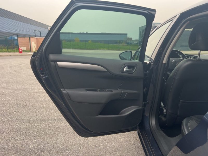 CITROEN C4 1.2L 130CH FINITION SHINE 2015