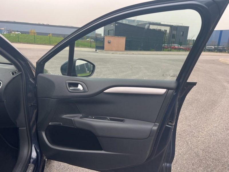 CITROEN C4 1.2L 130CH FINITION SHINE 2015