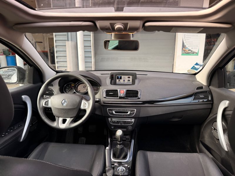 RENAULT MEGANE 3 (III)  1.5 DCI 110CH BOSE ÉDITION - TOIT OUVRANT  - GARANTIE 12 MOIS 