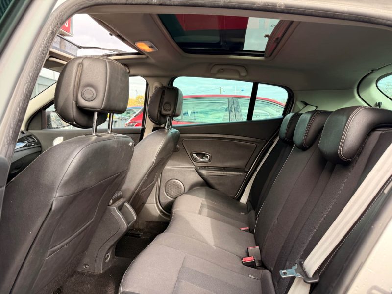 RENAULT MEGANE 3 (III)  1.5 DCI 110CH BOSE ÉDITION - TOIT OUVRANT  - GARANTIE 12 MOIS 