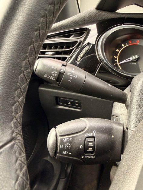 CITROEN DS3 1.6 E-HDI 92 CV AIRDREAM SO CHIC -  DISTRIBUTION OK -  GARANTIE 12 MOIS