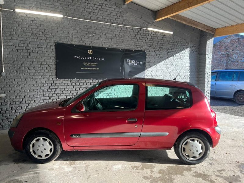 RENAULT CLIO AUTHENTIQUE 1.2 16V 2001