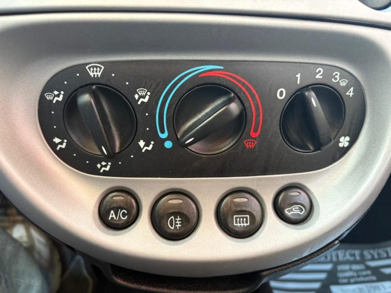 FORD KA 1.3 70ch avec SEULEMENT 87900kms - ❄️ Climatisation - ✅Reprise possible - ✅Garantie