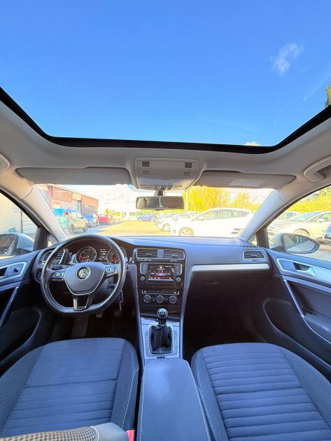 VOLKSWAGEN GOLF VII 1.6 TDI 105CH BLUEMOTION TECHNOLOGY FAP CONFORTLINE 5P 2014