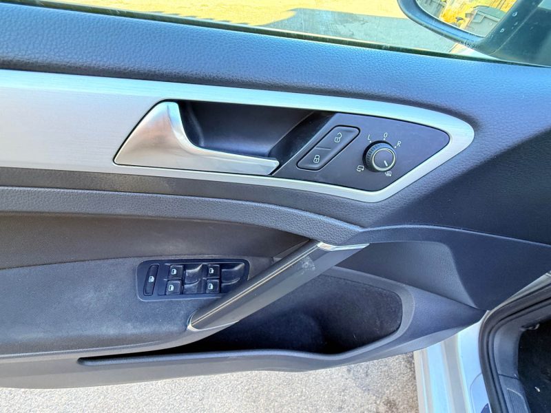 VOLKSWAGEN GOLF VII 1.6 TDI 105CH BLUEMOTION TECHNOLOGY FAP CONFORTLINE 5P 2014