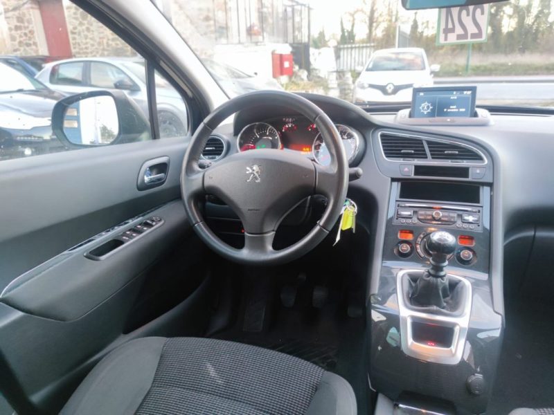 PEUGEOT 5008 1.6 HDI 115CH  ACCESS 2014