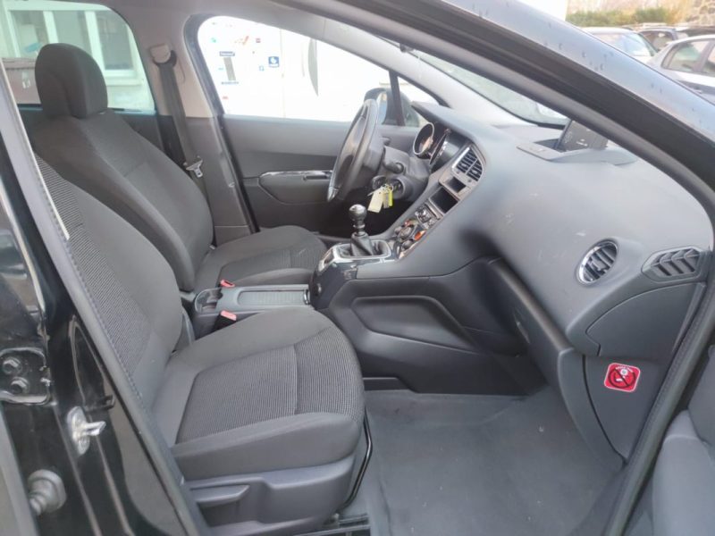 PEUGEOT 5008 1.6 HDI 115CH  ACCESS 2014