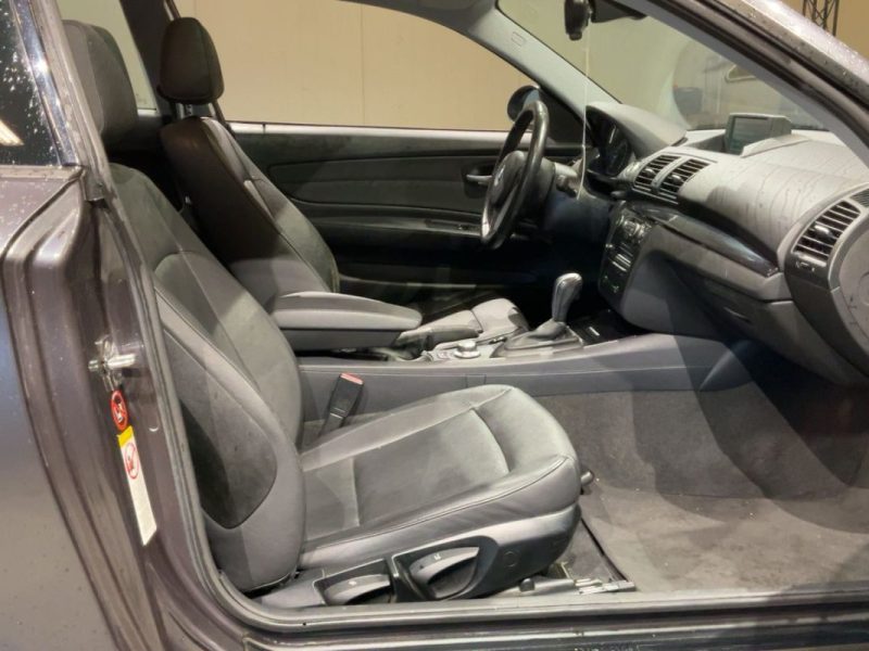 BMW Serie 1 120i 170 CV Boite Auto / Xénon / Toit Ouvrant / Paiement 4X ou 10X Possible