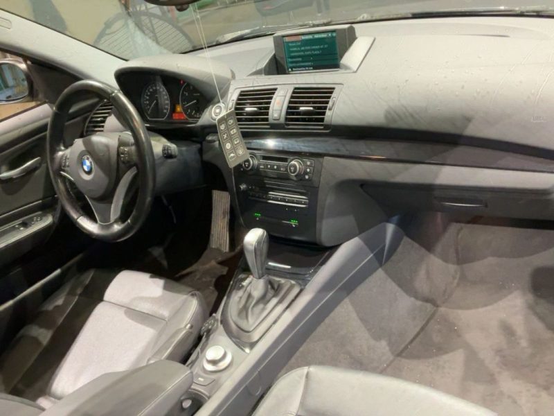 BMW Serie 1 120i 170 CV Boite Auto / Xénon / Toit Ouvrant / Paiement 4X ou 10X Possible