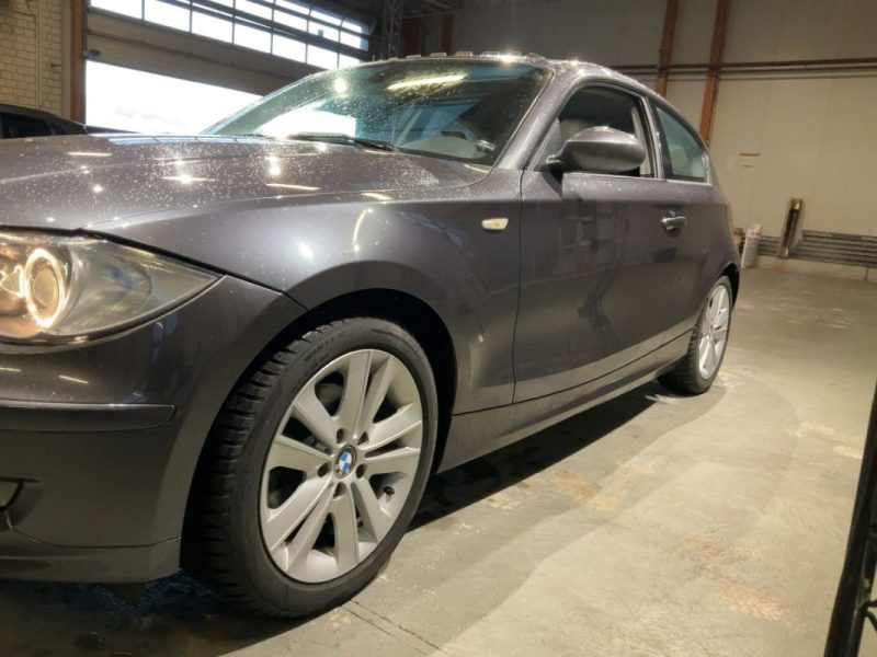 BMW Serie 1 120i 170 CV Boite Auto / Xénon / Toit Ouvrant / Paiement 4X ou 10X Possible