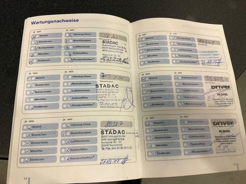 BMW Serie 1 120i 170 CV Boite Auto / Xénon / Toit Ouvrant / Paiement 4X ou 10X Possible