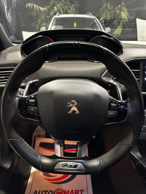 MAGNIFIQUE PEUGEOT 308 GT 1.6 225 CH (APPLE CARPLAY, TOIT PANORAMIQUE, SONO DENON, CAMÉRA DE RECUL)