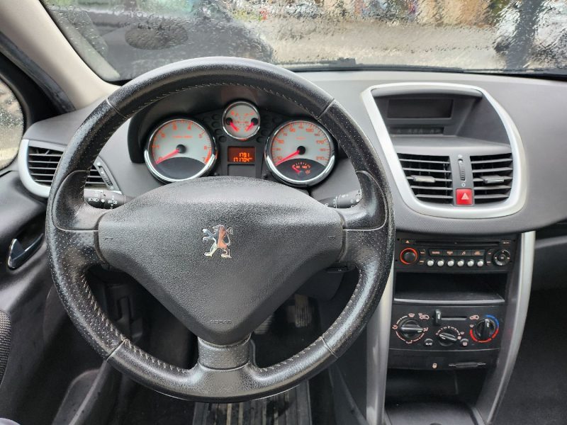 PEUGEOT 207 1.4 VTI 95CH  PREMIUM 