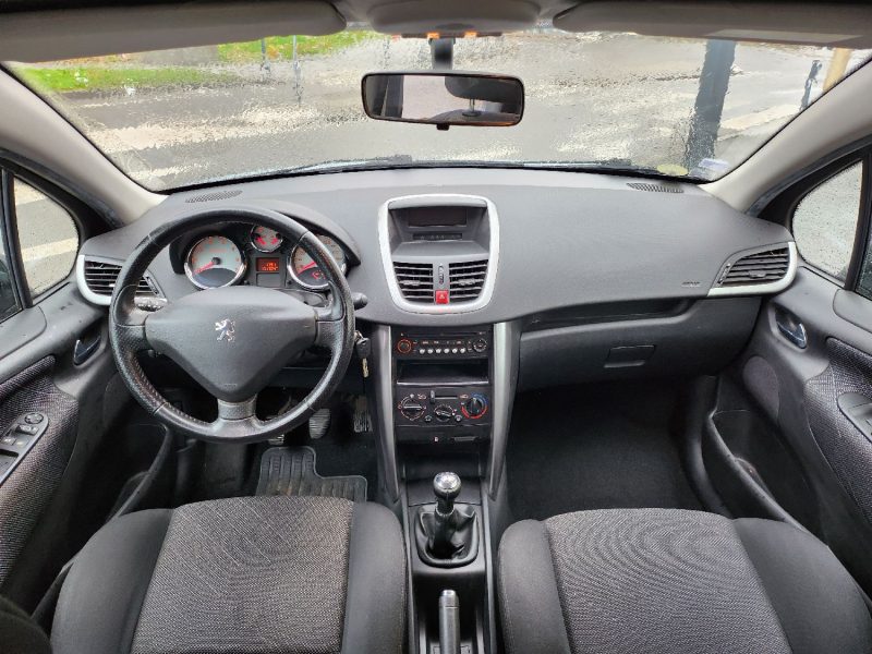 PEUGEOT 207 1.4 VTI 95CH  PREMIUM 