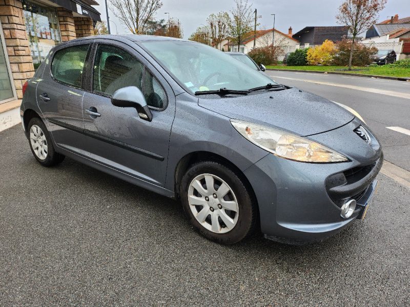 PEUGEOT 207 1.4 VTI 95CH  PREMIUM 